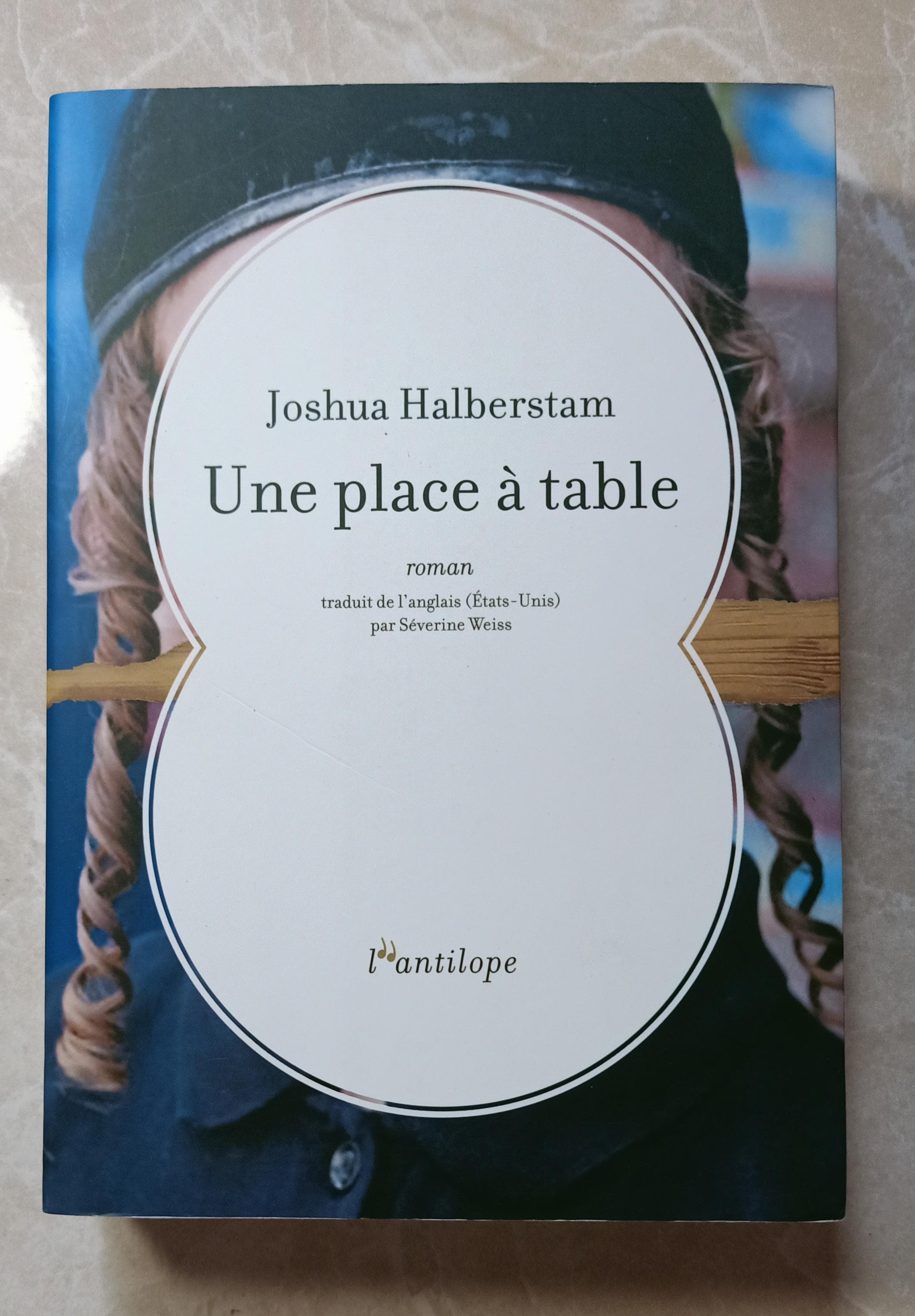 Une place à table